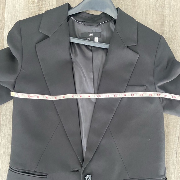 Black H&M single breasted Blazer size 6 - Picture 9 of 9